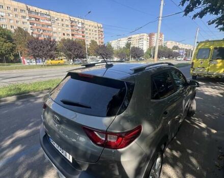 Зеленый Киа Stonic, объемом двигателя 1.37 л и пробегом 86 тыс. км за 16500 $, фото 6 на Automoto.ua