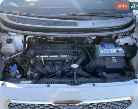 Белый Киа Венга, объемом двигателя 1.4 л и пробегом 217 тыс. км за 5700 $, фото 26 на Automoto.ua