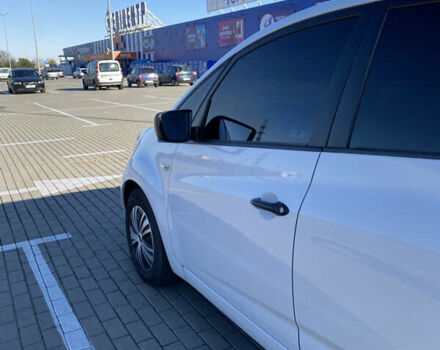 Белый Киа Венга, объемом двигателя 1.4 л и пробегом 217 тыс. км за 5700 $, фото 6 на Automoto.ua