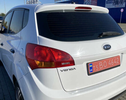 Белый Киа Венга, объемом двигателя 1.4 л и пробегом 217 тыс. км за 5700 $, фото 9 на Automoto.ua