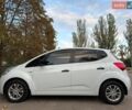 Білий Кіа Венга, об'ємом двигуна 1.4 л та пробігом 108 тис. км за 6299 $, фото 11 на Automoto.ua
