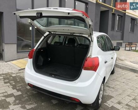 Білий Кіа Венга, об'ємом двигуна 1.4 л та пробігом 175 тис. км за 6300 $, фото 21 на Automoto.ua