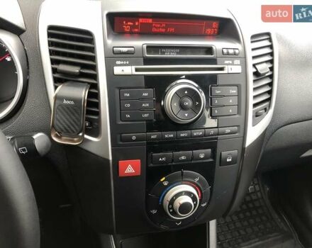 Білий Кіа Венга, об'ємом двигуна 1.4 л та пробігом 175 тис. км за 6300 $, фото 43 на Automoto.ua