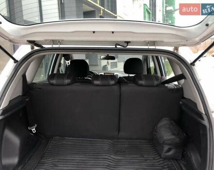 Білий Кіа Венга, об'ємом двигуна 1.4 л та пробігом 175 тис. км за 6300 $, фото 29 на Automoto.ua