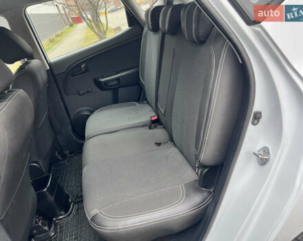 Білий Кіа Венга, об'ємом двигуна 1.4 л та пробігом 176 тис. км за 5400 $, фото 41 на Automoto.ua