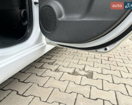 Білий Кіа Венга, об'ємом двигуна 1.4 л та пробігом 176 тис. км за 5400 $, фото 35 на Automoto.ua
