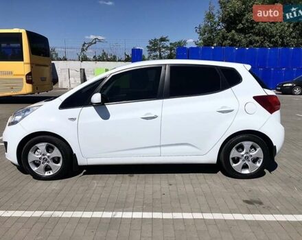 Білий Кіа Венга, об'ємом двигуна 1.59 л та пробігом 168 тис. км за 7800 $, фото 9 на Automoto.ua