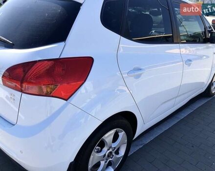 Білий Кіа Венга, об'ємом двигуна 1.59 л та пробігом 168 тис. км за 7800 $, фото 7 на Automoto.ua