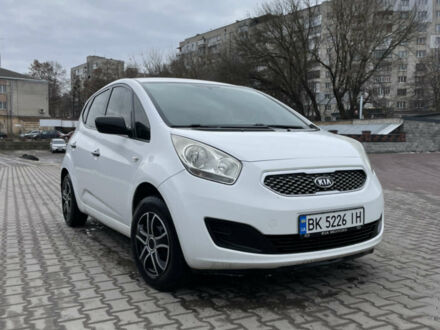 Белый Киа Венга, объемом двигателя 1.4 л и пробегом 260 тыс. км за 5700 $, фото 1 на Automoto.ua