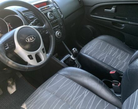 Черный Киа Венга, объемом двигателя 1.6 л и пробегом 400 тыс. км за 6500 $, фото 4 на Automoto.ua