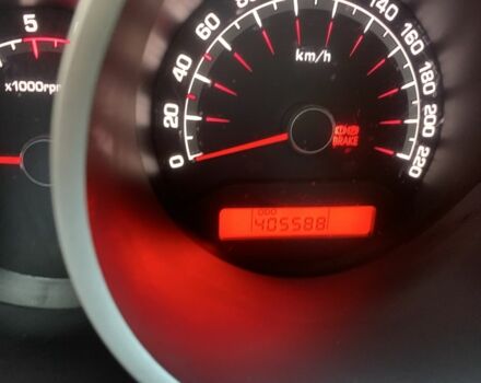 Черный Киа Венга, объемом двигателя 1.6 л и пробегом 400 тыс. км за 6500 $, фото 5 на Automoto.ua