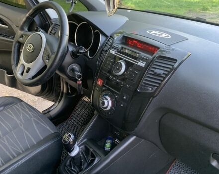 Черный Киа Венга, объемом двигателя 1.6 л и пробегом 400 тыс. км за 6500 $, фото 7 на Automoto.ua