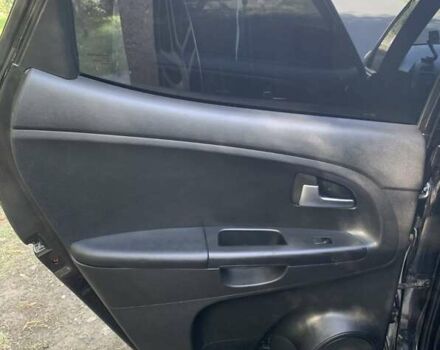 Кіа Венга 2010 у Миколаєві на Automoto.ua Чорний Кіа Венга, об'ємом двигуна 1.6 л та пробігом 400 тис. км за 6800 $, фото 13 на Automoto.ua