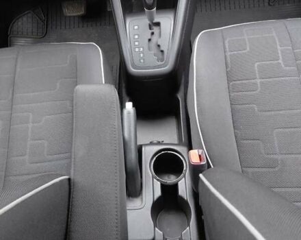 Красный Киа Венга, объемом двигателя 1.59 л и пробегом 108 тыс. км за 7700 $, фото 17 на Automoto.ua