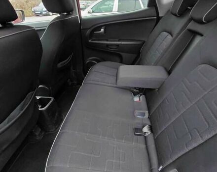 Красный Киа Венга, объемом двигателя 1.59 л и пробегом 108 тыс. км за 7700 $, фото 13 на Automoto.ua