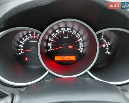 Красный Киа Венга, объемом двигателя 1.59 л и пробегом 108 тыс. км за 7700 $, фото 9 на Automoto.ua