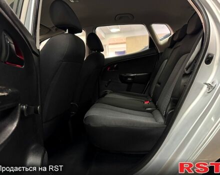 Сірий Кіа Венга, об'ємом двигуна 1.4 л та пробігом 139 тис. км за 5900 $, фото 8 на Automoto.ua