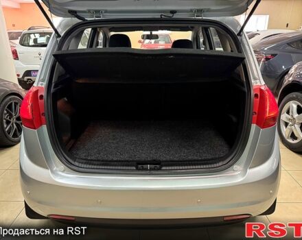 Сірий Кіа Венга, об'ємом двигуна 1.4 л та пробігом 139 тис. км за 5900 $, фото 3 на Automoto.ua