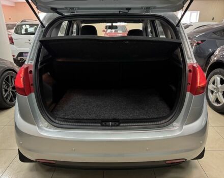 Серый Киа Венга, объемом двигателя 1.4 л и пробегом 139 тыс. км за 5900 $, фото 3 на Automoto.ua