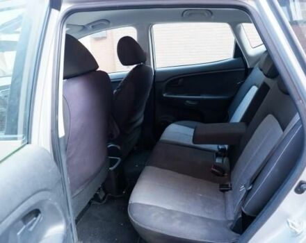 Серый Киа Венга, объемом двигателя 1.6 л и пробегом 199 тыс. км за 5350 $, фото 14 на Automoto.ua