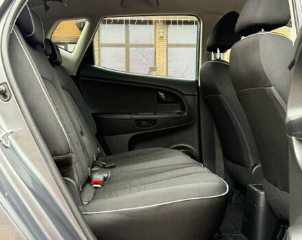 Сірий Кіа Венга, об'ємом двигуна 1.4 л та пробігом 157 тис. км за 6900 $, фото 25 на Automoto.ua