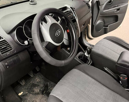 Серый Киа Венга, объемом двигателя 1.4 л и пробегом 314 тыс. км за 6400 $, фото 15 на Automoto.ua