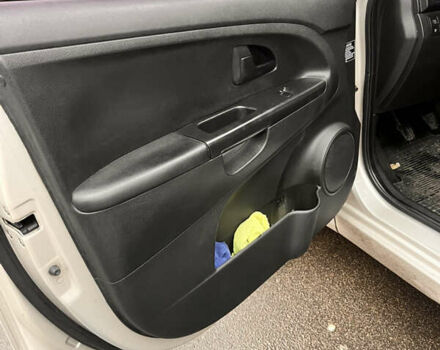 Серый Киа Венга, объемом двигателя 1.4 л и пробегом 314 тыс. км за 6400 $, фото 16 на Automoto.ua