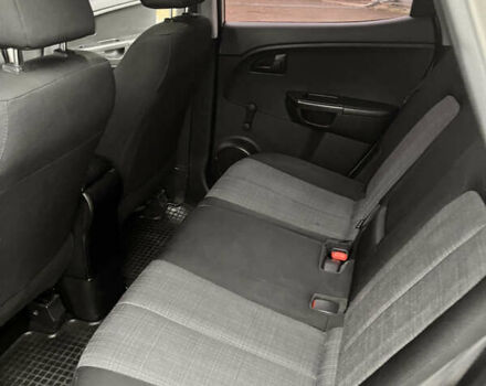 Серый Киа Венга, объемом двигателя 1.4 л и пробегом 314 тыс. км за 6400 $, фото 13 на Automoto.ua