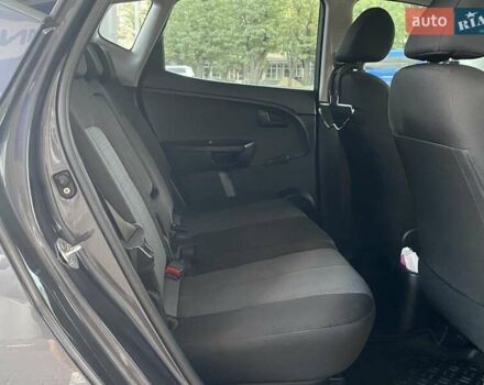 Сірий Кіа Венга, об'ємом двигуна 1.4 л та пробігом 132 тис. км за 8300 $, фото 23 на Automoto.ua