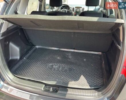 Серый Киа Венга, объемом двигателя 1.4 л и пробегом 79 тыс. км за 6900 $, фото 20 на Automoto.ua