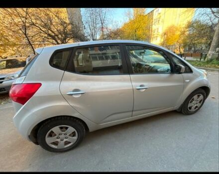 Серый Киа Венга, объемом двигателя 1.4 л и пробегом 320 тыс. км за 5950 $, фото 1 на Automoto.ua