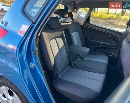 Синій Кіа Венга, об'ємом двигуна 1.6 л та пробігом 210 тис. км за 6990 $, фото 16 на Automoto.ua