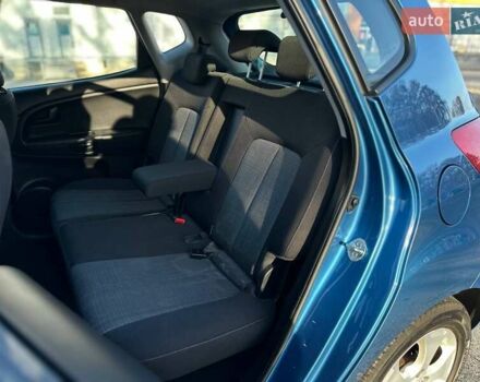 Синий Киа Венга, объемом двигателя 1.6 л и пробегом 210 тыс. км за 6990 $, фото 17 на Automoto.ua