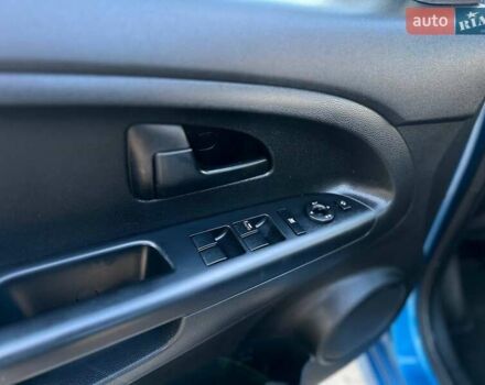 Синій Кіа Венга, об'ємом двигуна 1.6 л та пробігом 210 тис. км за 6990 $, фото 28 на Automoto.ua