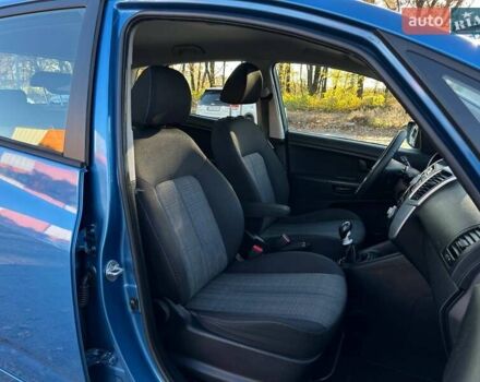 Синій Кіа Венга, об'ємом двигуна 1.6 л та пробігом 210 тис. км за 6990 $, фото 13 на Automoto.ua