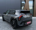 Серый Киа EV3, объемом двигателя 0 л и пробегом 7 тыс. км за 39000 $, фото 2 на Automoto.ua