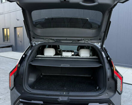 Серый Киа EV3, объемом двигателя 0 л и пробегом 7 тыс. км за 39000 $, фото 5 на Automoto.ua