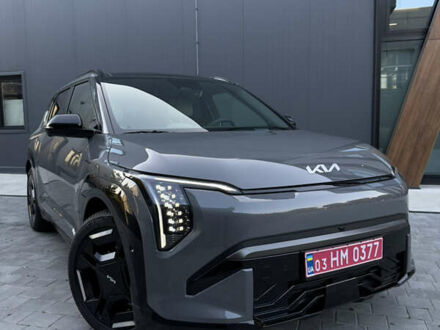 Серый Киа EV3, объемом двигателя 0 л и пробегом 7 тыс. км за 39000 $, фото 1 на Automoto.ua