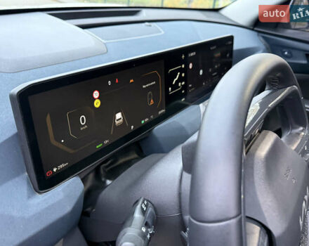 Белый Киа EV5, объемом двигателя 0 л и пробегом 28 тыс. км за 24999 $, фото 30 на Automoto.ua