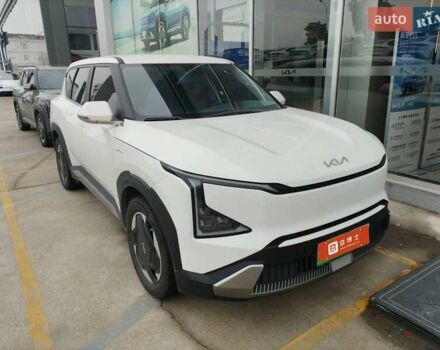 Киа EV5 2023 в Львове на Automoto.ua Белый Киа EV5, объемом двигателя 0 л и пробегом 20 тыс. км за 23500 $, фото 7 на Automoto.ua