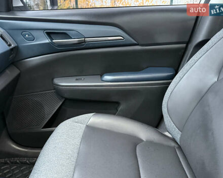 Белый Киа EV5, объемом двигателя 0 л и пробегом 28 тыс. км за 24999 $, фото 37 на Automoto.ua