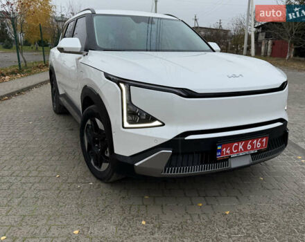 Белый Киа EV5, объемом двигателя 0 л и пробегом 28 тыс. км за 24999 $, фото 10 на Automoto.ua