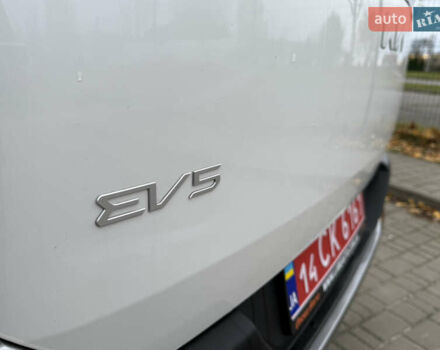 Белый Киа EV5, объемом двигателя 0 л и пробегом 28 тыс. км за 24999 $, фото 27 на Automoto.ua