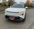 Белый Киа EV5, объемом двигателя 0 л и пробегом 28 тыс. км за 24999 $, фото 3 на Automoto.ua