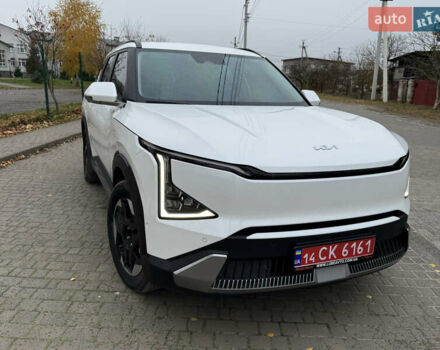 Белый Киа EV5, объемом двигателя 0 л и пробегом 28 тыс. км за 24999 $, фото 5 на Automoto.ua