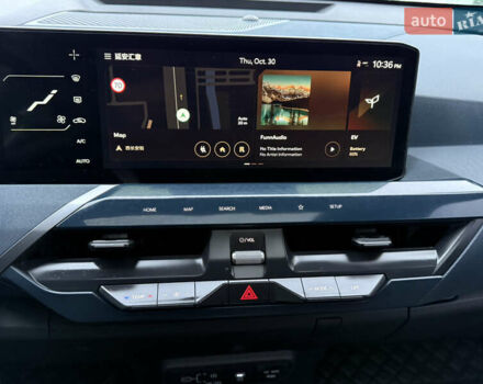 Белый Киа EV5, объемом двигателя 0 л и пробегом 28 тыс. км за 24999 $, фото 61 на Automoto.ua