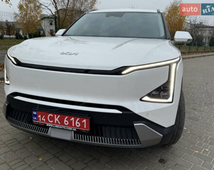 Белый Киа EV5, объемом двигателя 0 л и пробегом 28 тыс. км за 24999 $, фото 17 на Automoto.ua