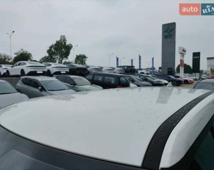 Белый Киа EV5, объемом двигателя 0 л и пробегом 20 тыс. км за 23500 $, фото 9 на Automoto.ua