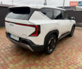 Белый Киа EV5, объемом двигателя 0 л и пробегом 19 тыс. км за 27000 $, фото 3 на Automoto.ua