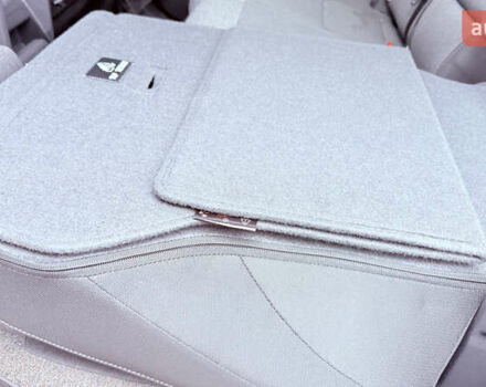 Белый Киа EV5, объемом двигателя 0 л и пробегом 19 тыс. км за 27000 $, фото 29 на Automoto.ua